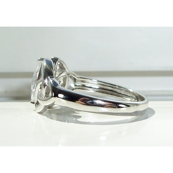 925 STERLING SILVER Dainty Celtic Triquetra Marquise Cubic Zirconia Ring - Picture 8 of 16